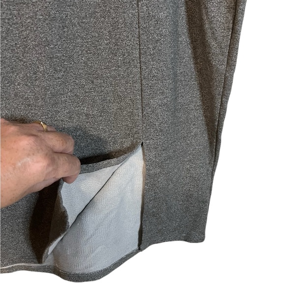 A torrid fleece gray skirt in size 3X - Picture 3 of 7